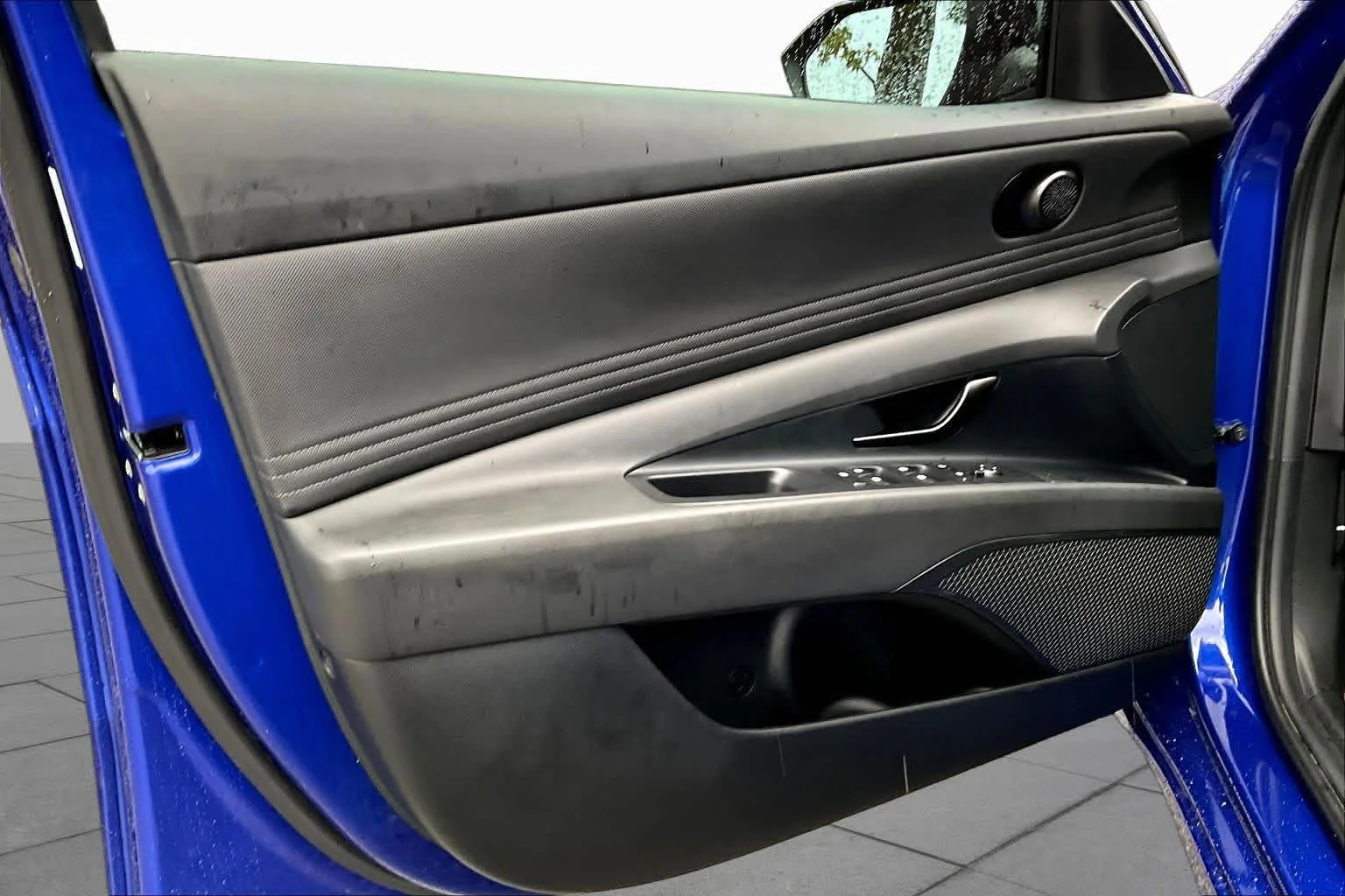 Used 2025 Intense Blue Hyundai SEL Sport image 21