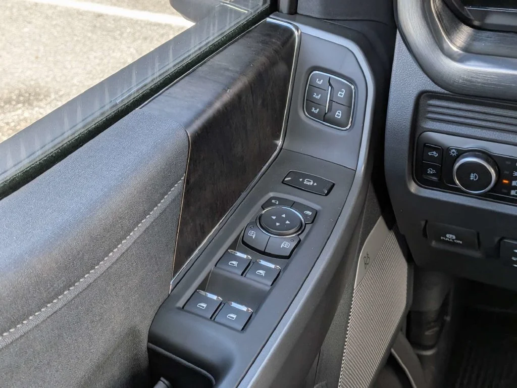 New 2026 Oxford White Ford F-250® Lariat® image 20