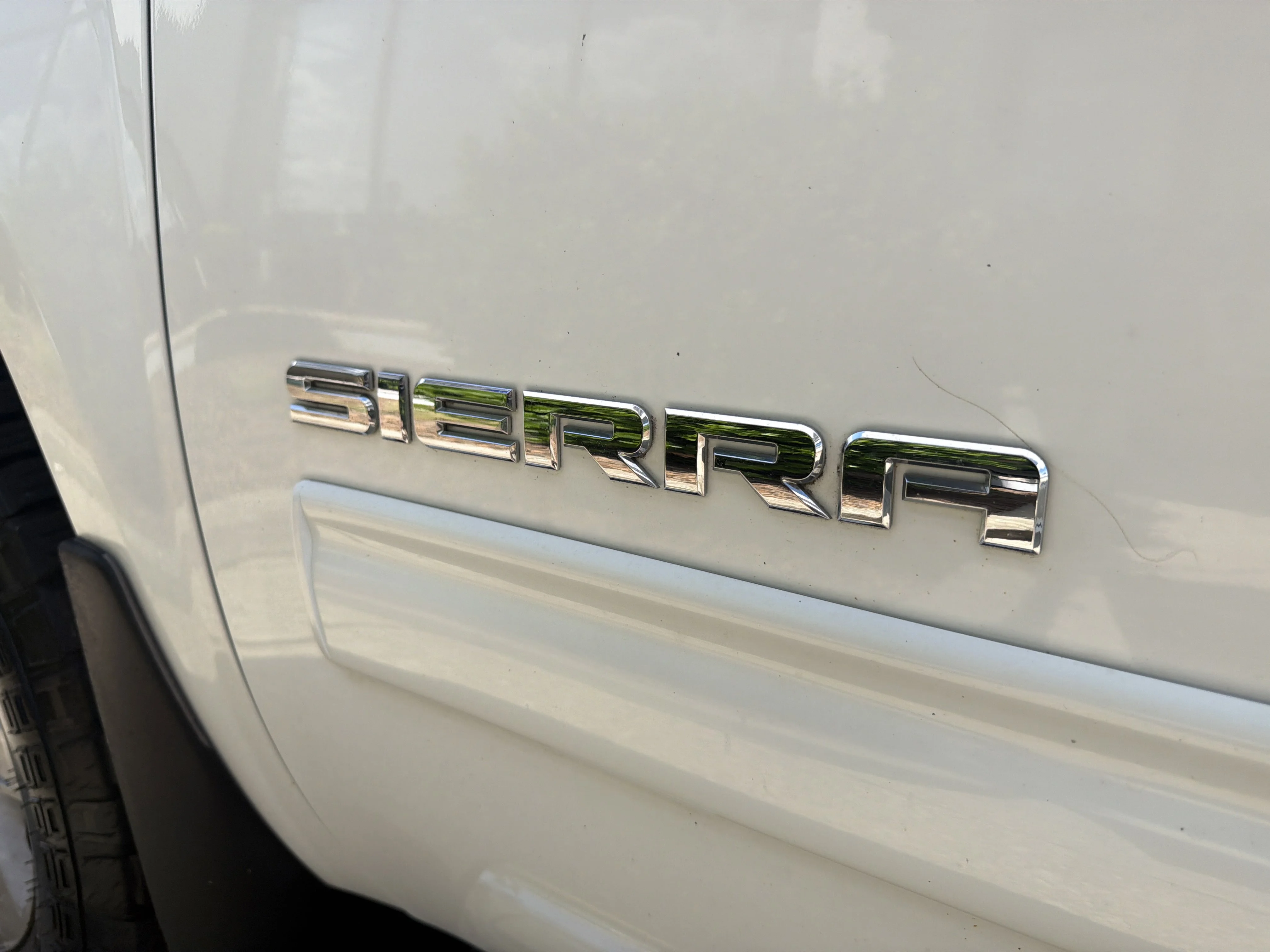 Used 2012 Summit White GMC SLE image 14