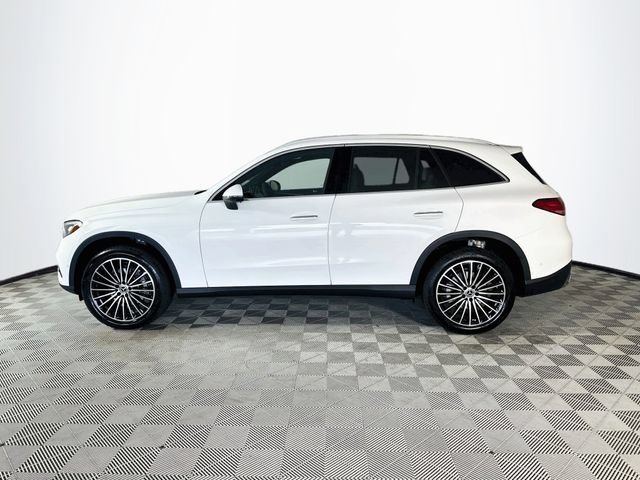 New 2027 Polar White Mercedes-Benz GLC 300 image 35