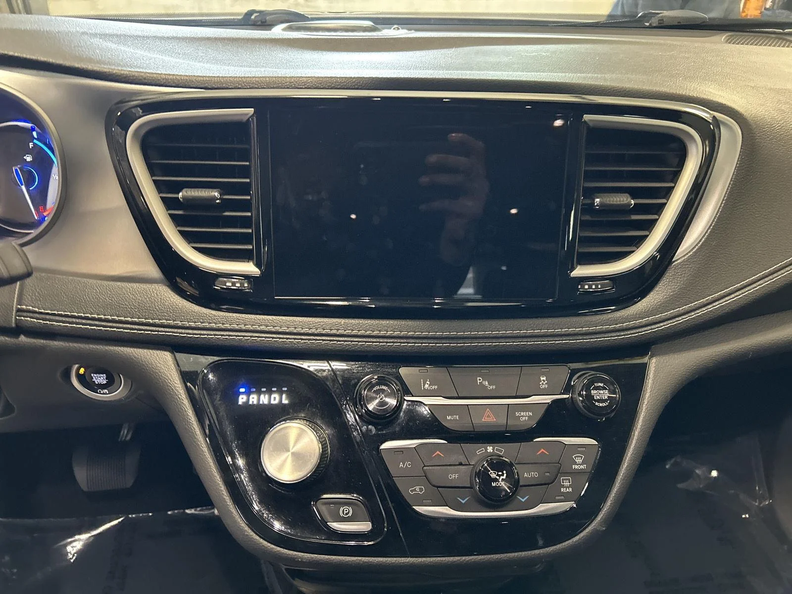 Used 2023 Bright White Clearcoat Chrysler Hybrid Touring L image 15