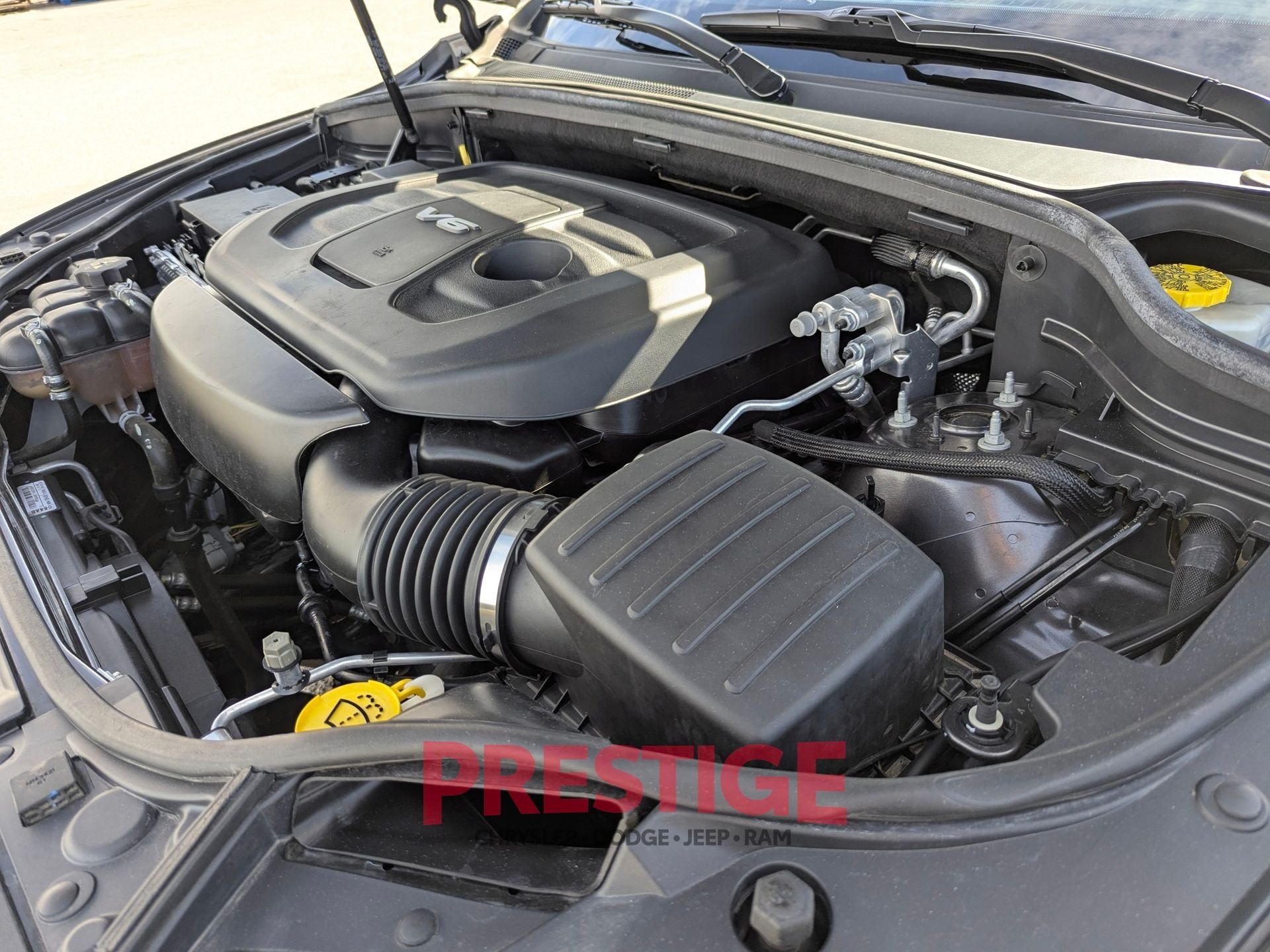 Used 2018 Gray Dodge SXT image 32