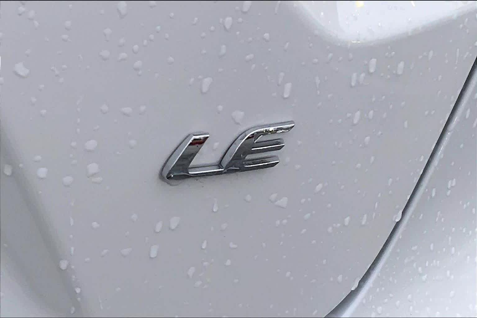 Used 2023 Ice Cap Toyota LE image 10