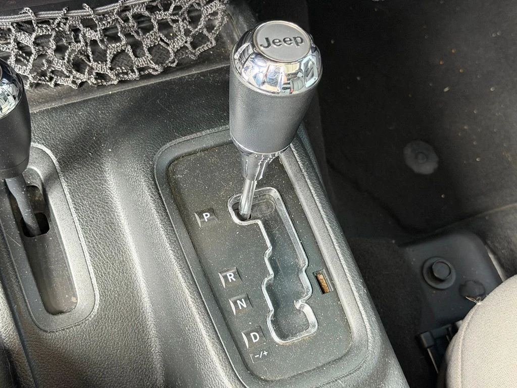 Used 2018 Black Jeep Unlimited Sahara image 19