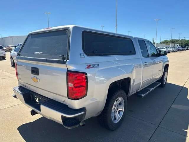 Used 2017 SILVER ICE METALLIC Chevrolet LT image 3