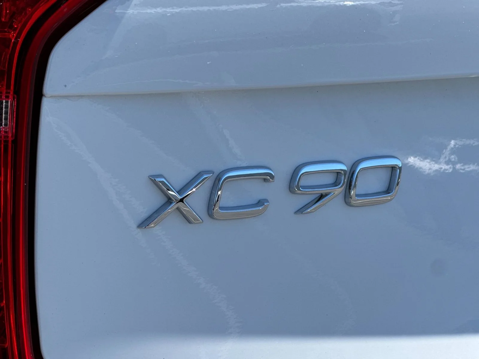 Used 2023 White Volvo T8 Plus Bright Theme 7 Passenger image 31