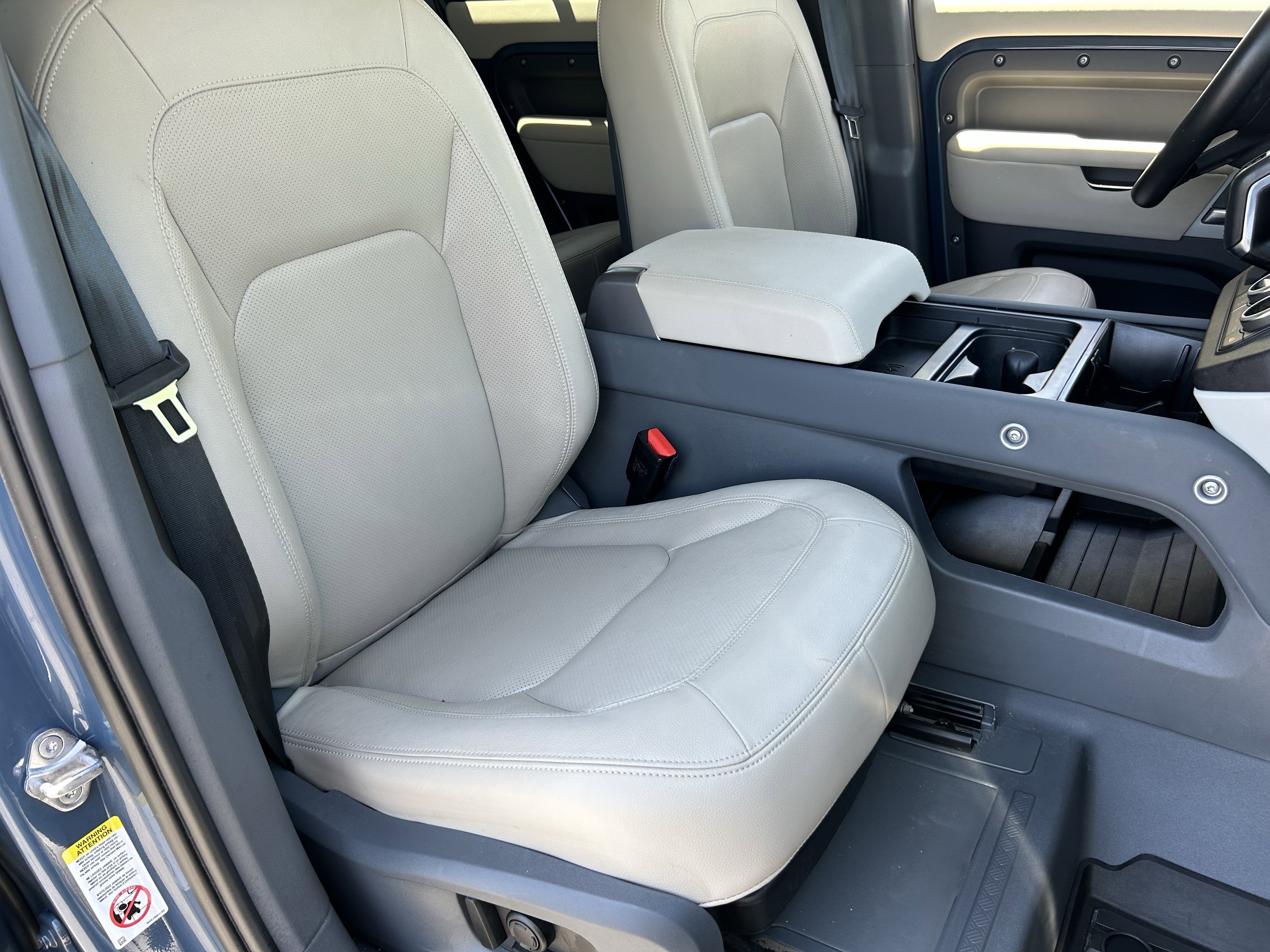 Used 2023 Blue Land Rover S image 8