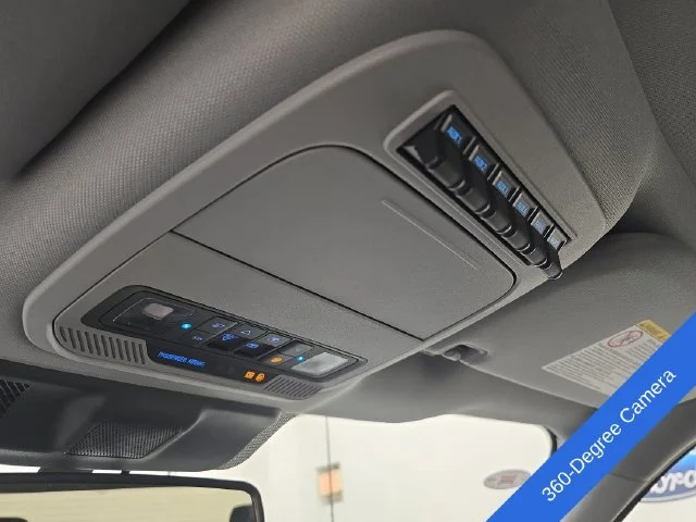 New 2026 Oxford White Ford F-250® XLT image 28