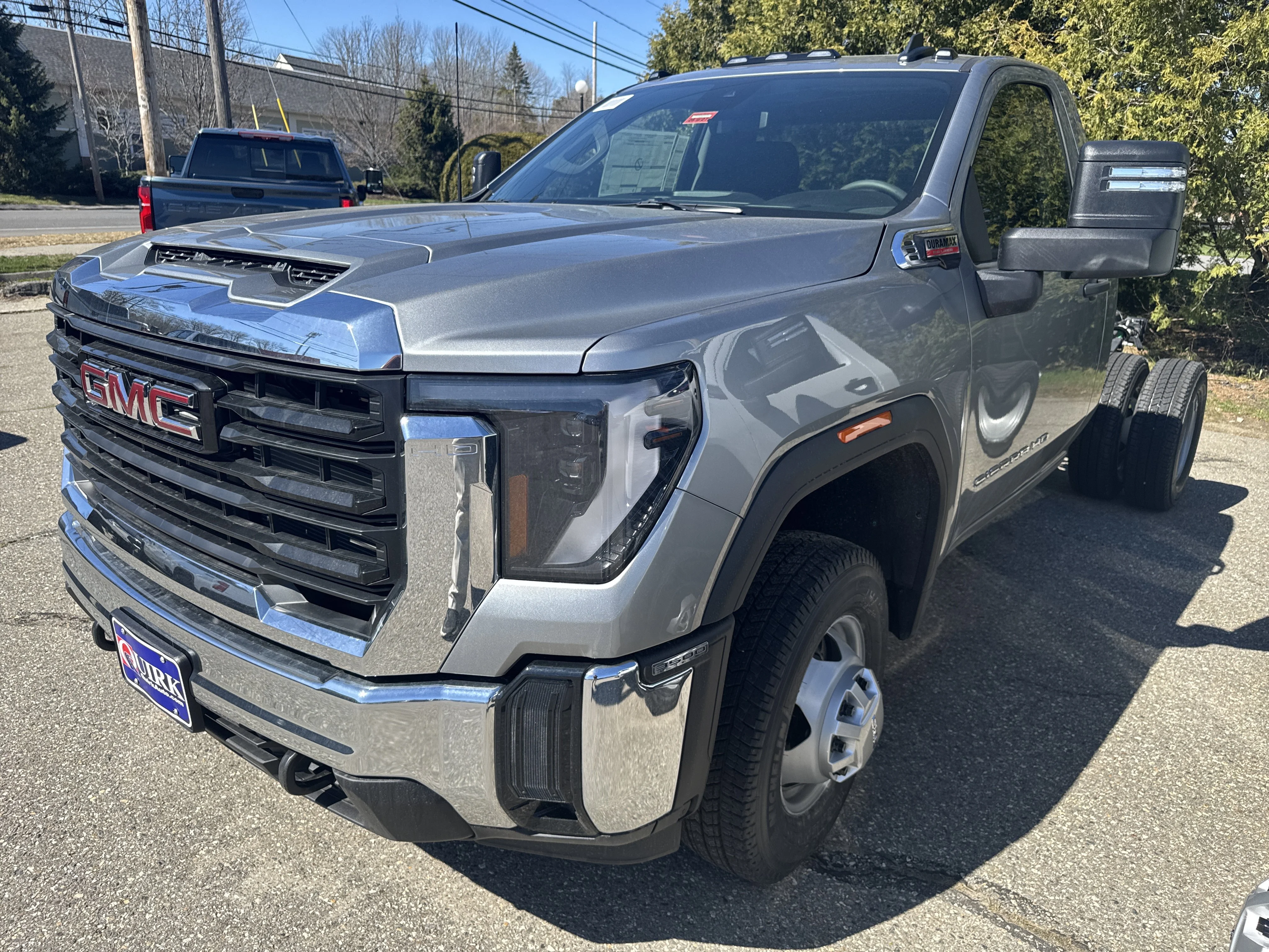2026 GMC Sierra 4WD Regular Cab Chassis LWB Pro's photo