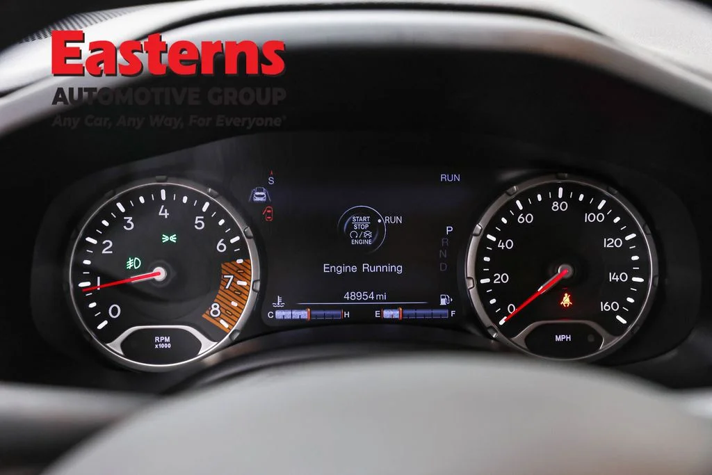 Used 2021 Red Jeep Latitude image 17
