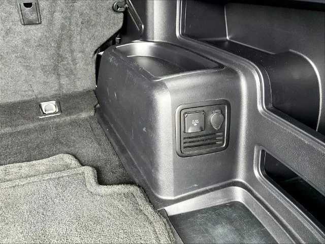 Used 2019 Silver Toyota SR5 image 27