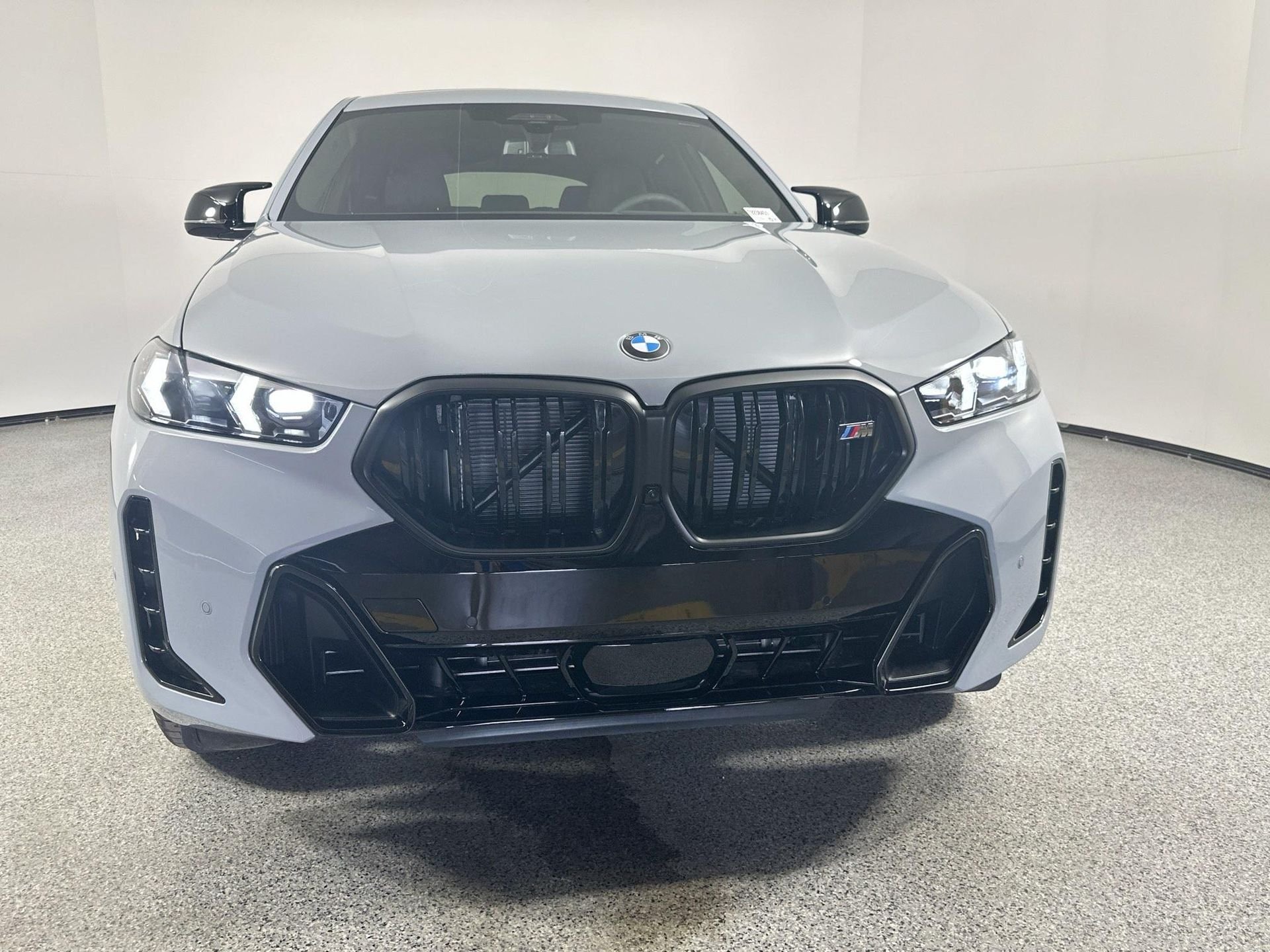 2026 Bmw X6 M photo 2