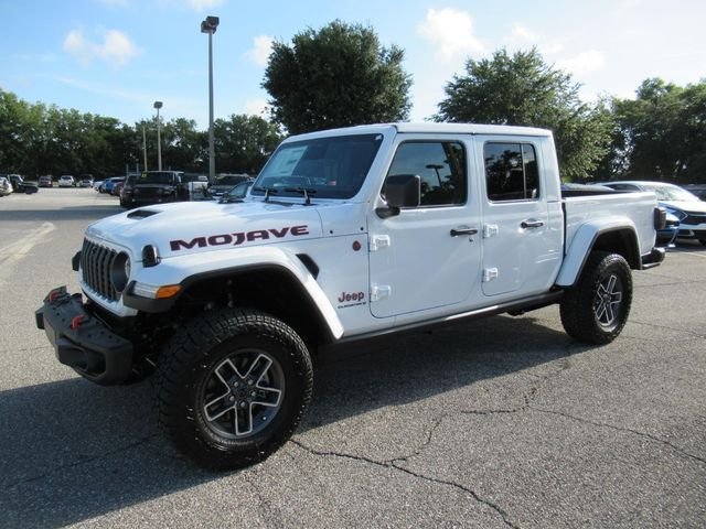 New 2026 Bright White Clear-Coat Exterior Paint Jeep Mojave X image 4