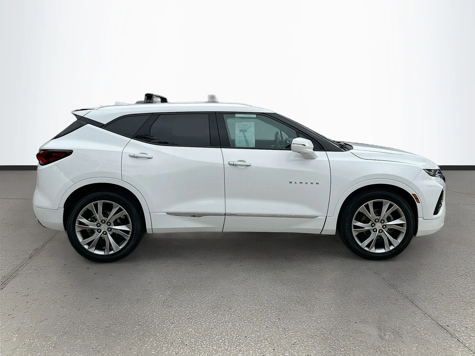 Used 2019 White Chevrolet Premier image 8