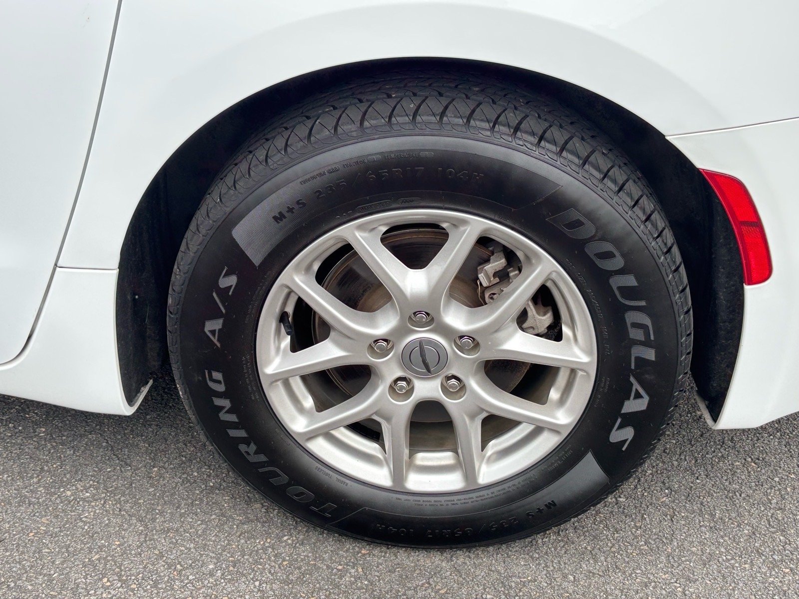 Used 2024 Bright White Clearcoat Chrysler Touring L image 5