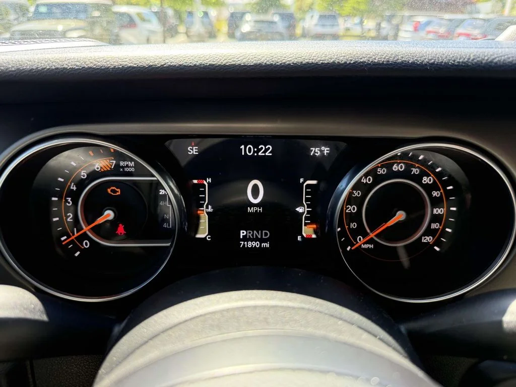 Used 2019 Green Jeep Unlimited Sport S image 25