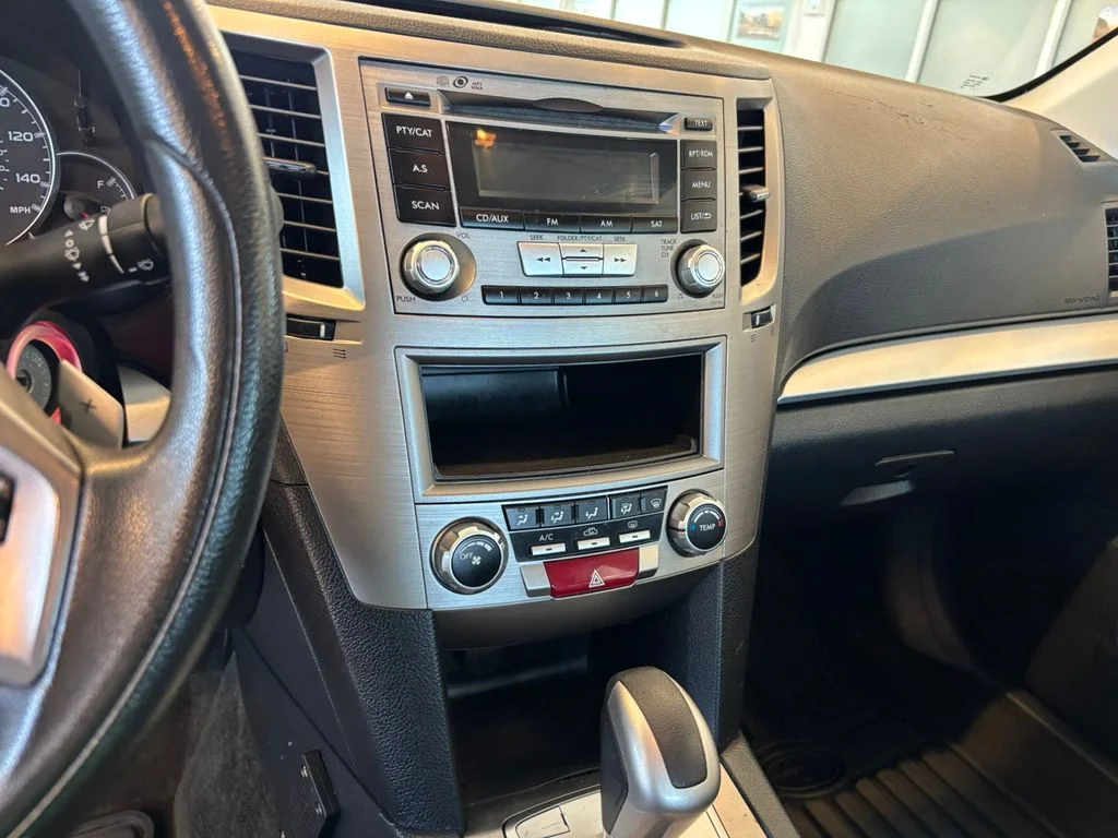 Used 2014 Blue Subaru 2.5i image 17