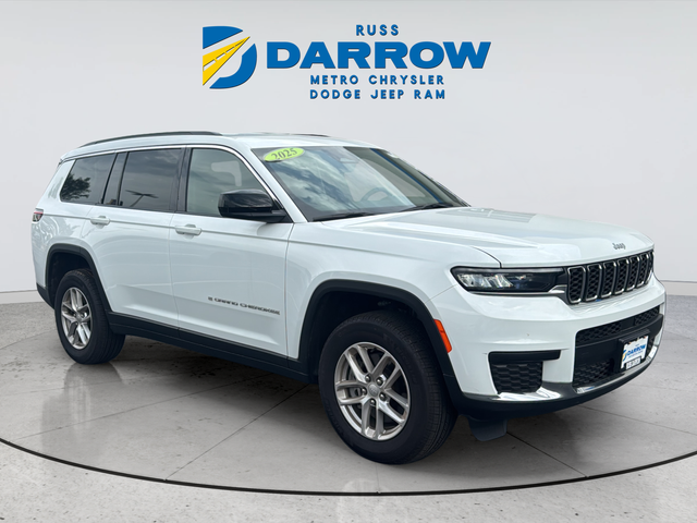 Used 2025 White Jeep Laredo image 7
