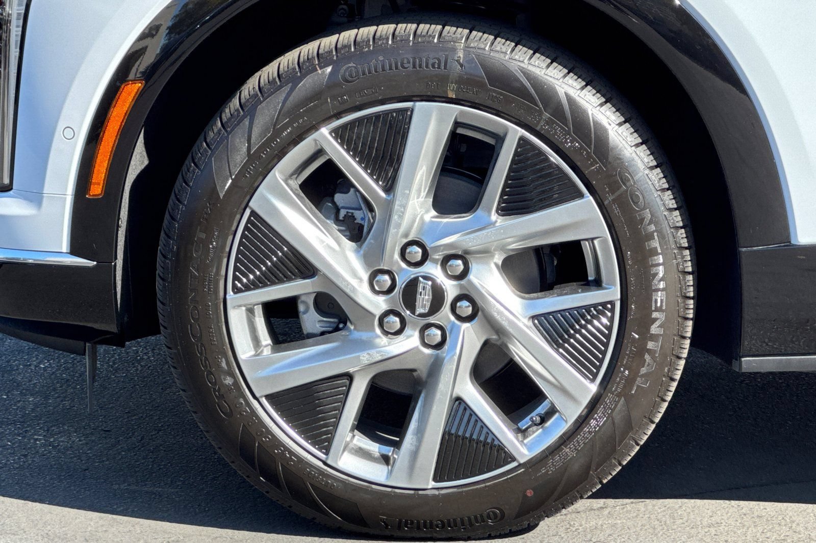 2027 Cadillac OPTIQ Luxury - Photo 25