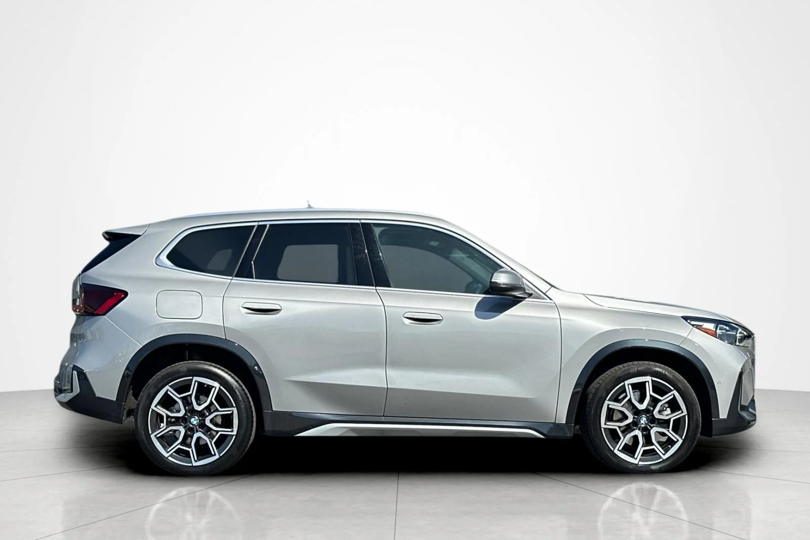 2025 BMW X1 28i - Photo 6