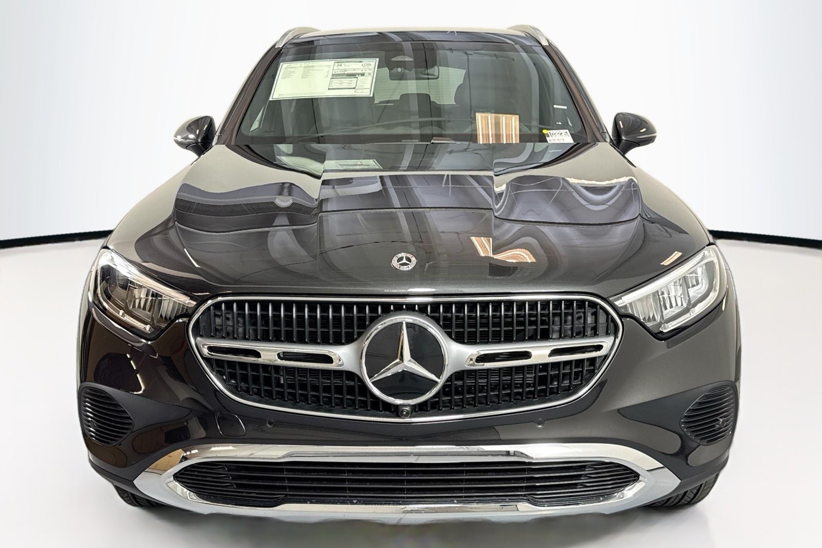 New 2026 Graphite Grey Metallic Mercedes-Benz GLC 300 image 2