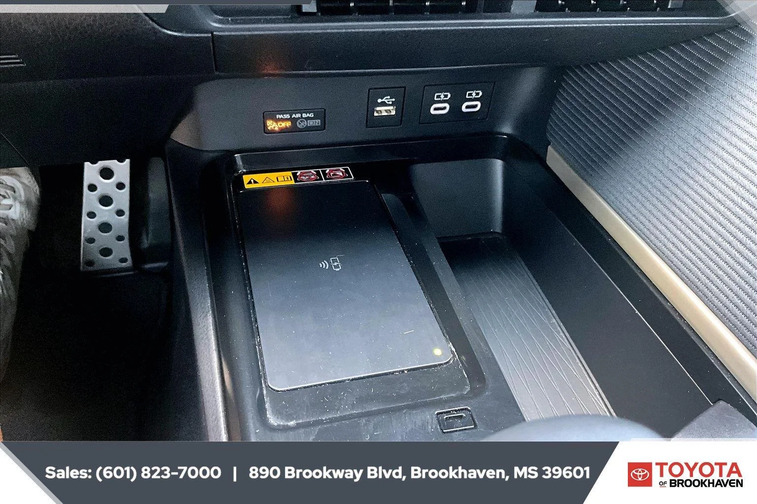 Used 2025 Heavy Metal Toyota SE image 23