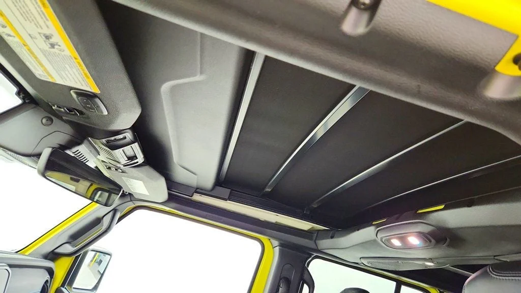 Used 2024 High Velocity Clearcoat Jeep Rubicon X 4x4 w/ Sky One-Touch Power Top & Nappa Leathe image 10