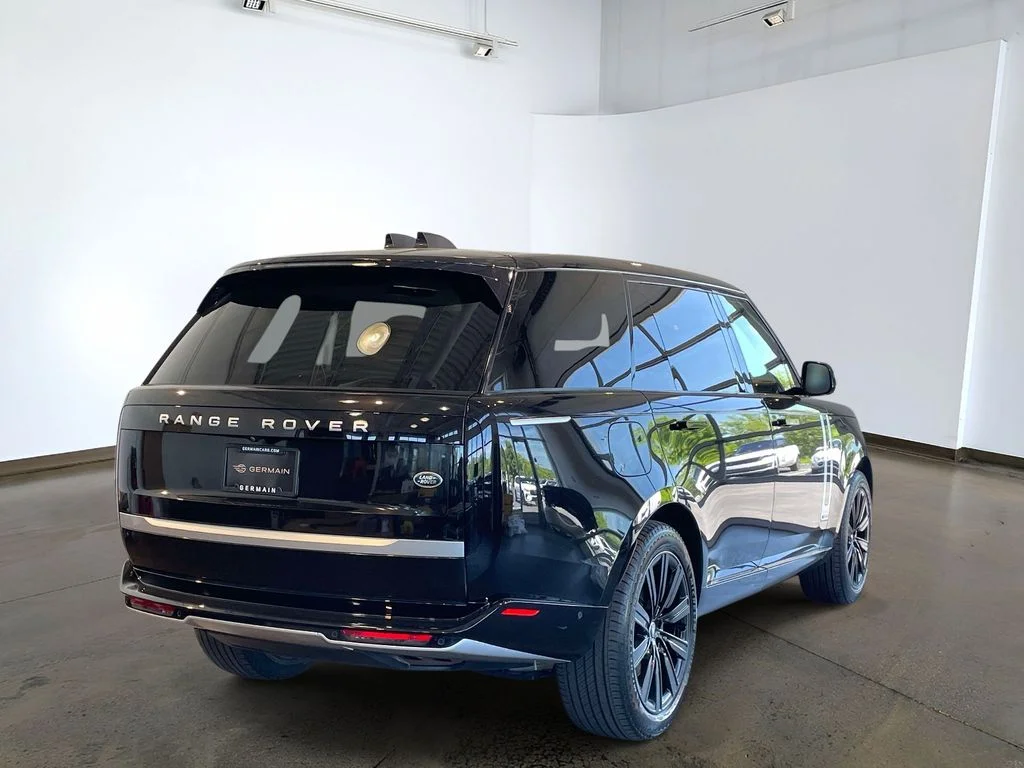 Certified Used 2023 Black Land Rover Autobiography image 4