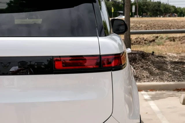 Used 2024  Land Rover Dynamic SE image 62