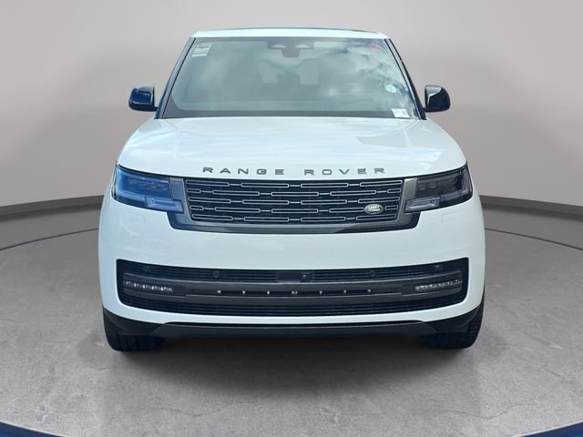 New 2026 Fuji White Land Rover SE image 2