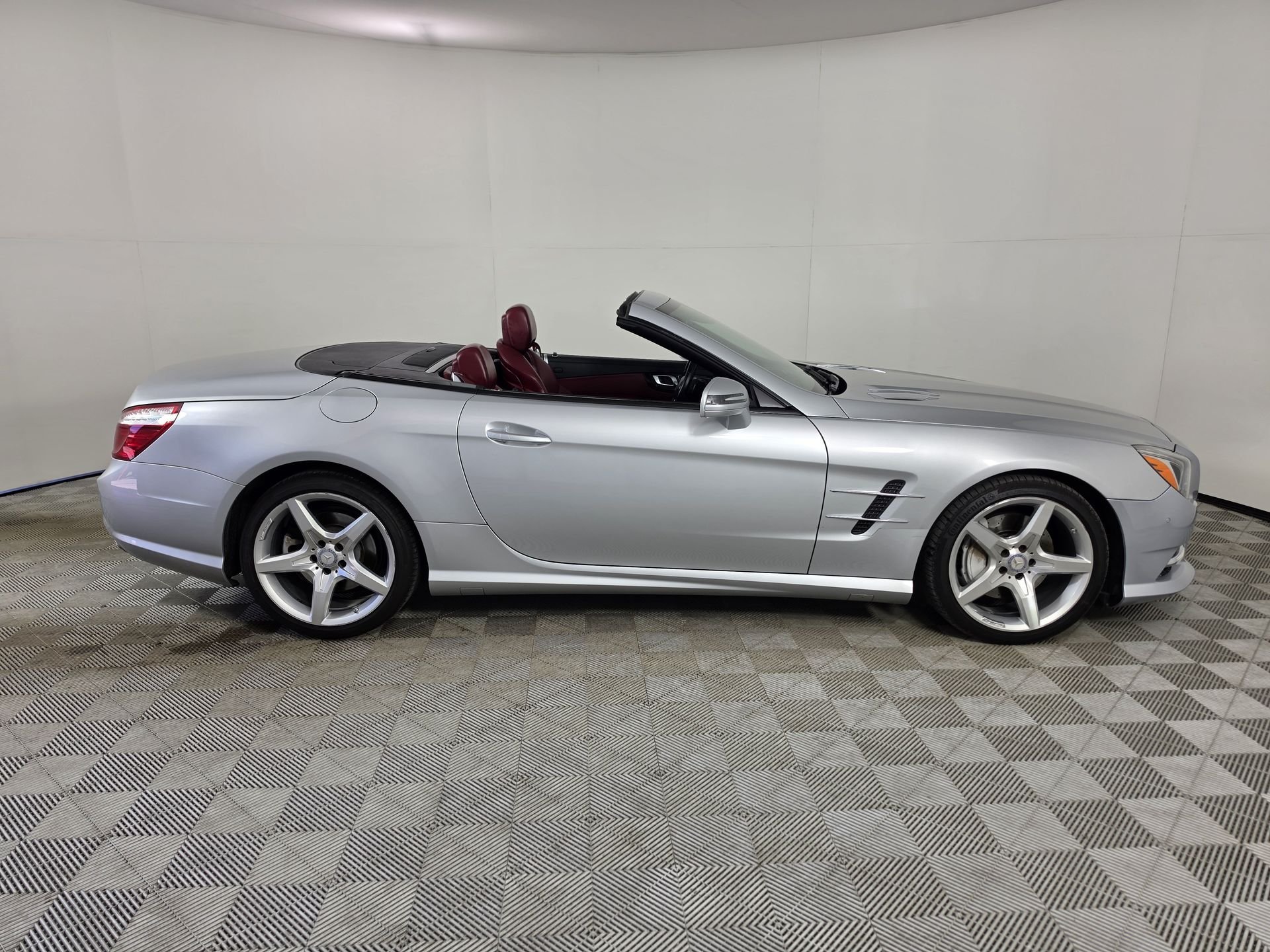 2013 Mercedes-Benz SL-Class SL550 - Photo 32