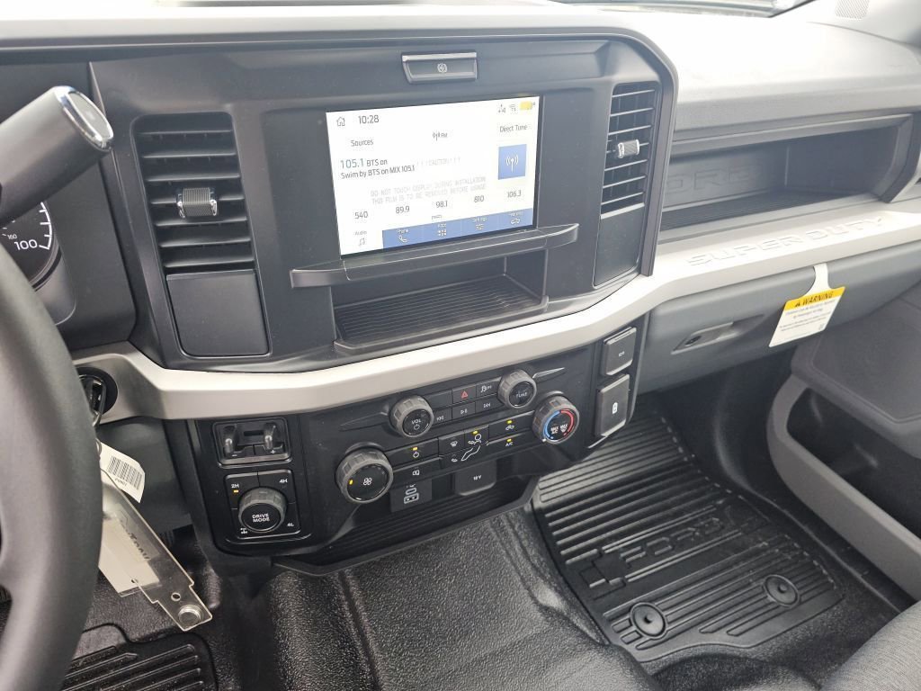 New 2026 Oxford White Ford XL image 32