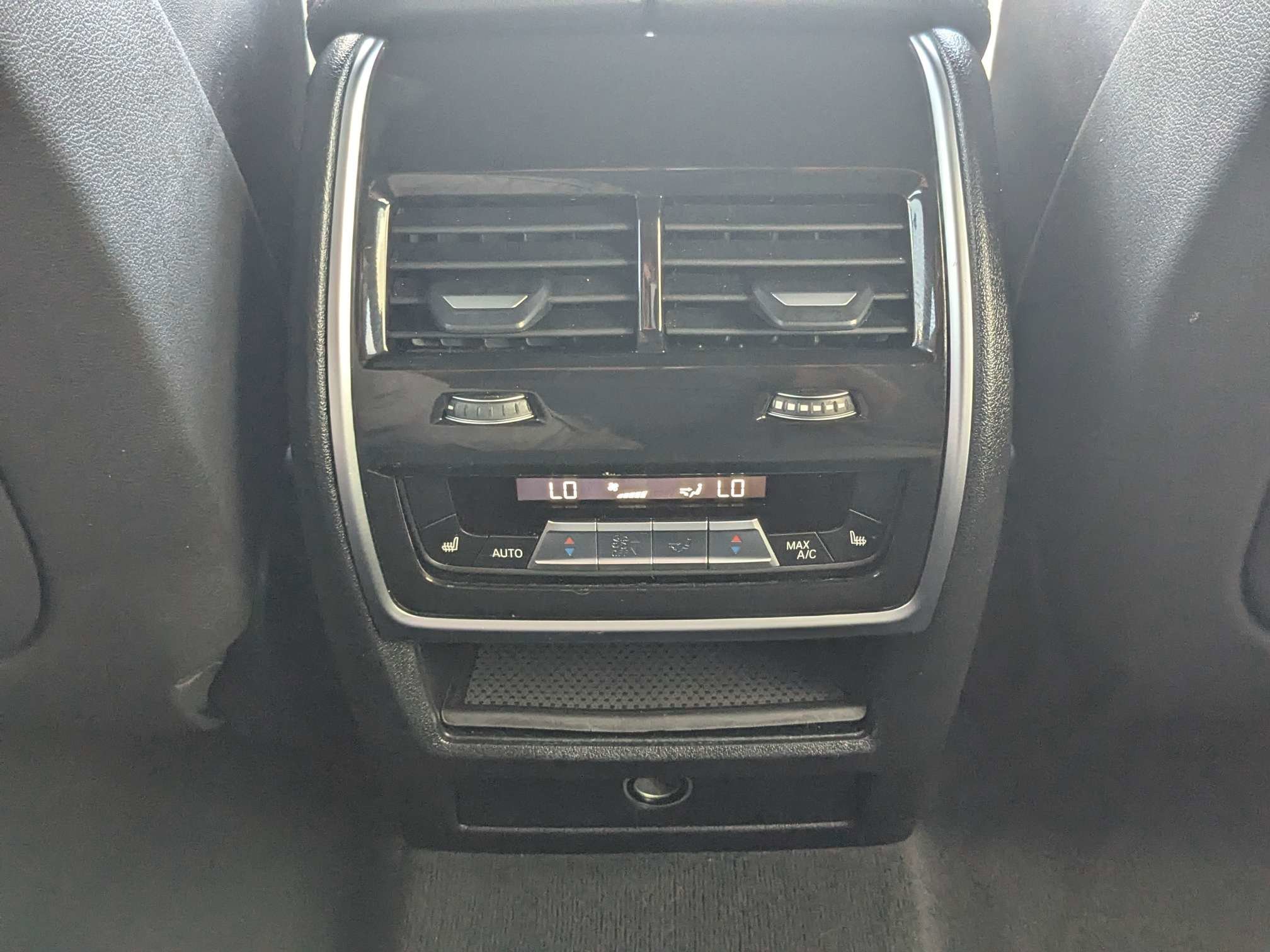 Used 2023 Jet Black BMW sDrive40i image 20