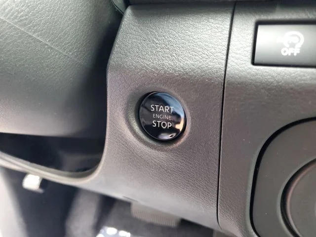 New 2026 Glacier White Nissan Crew Cab SV image 20