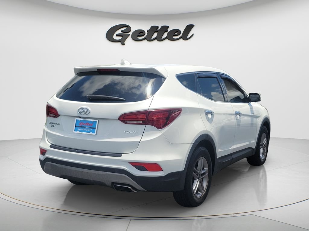 Used 2017 White Hyundai 2.4 Base image 5