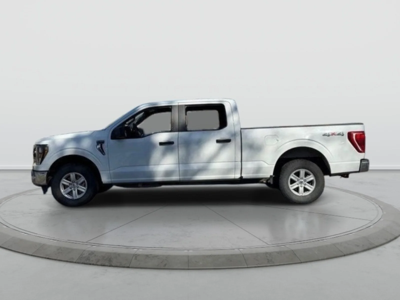 Used 2023 White Ford XLT image 6
