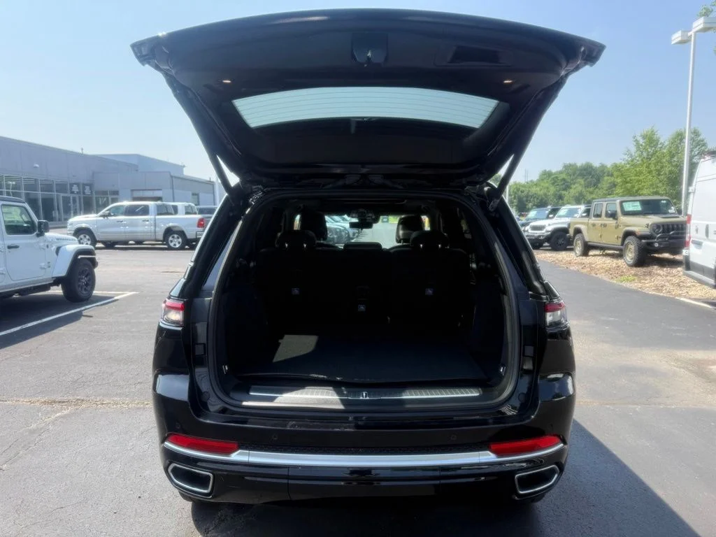 Certified Used 2023 Black Jeep Summit 4xe image 45