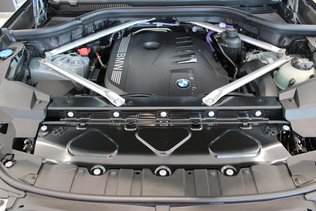 New 2026 Brooklyn Grey Metallic BMW xDrive40i image 8