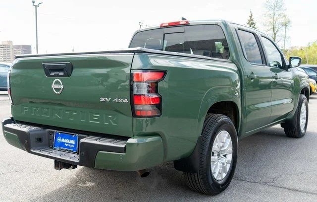 Used 2023 Green Nissan SV image 6