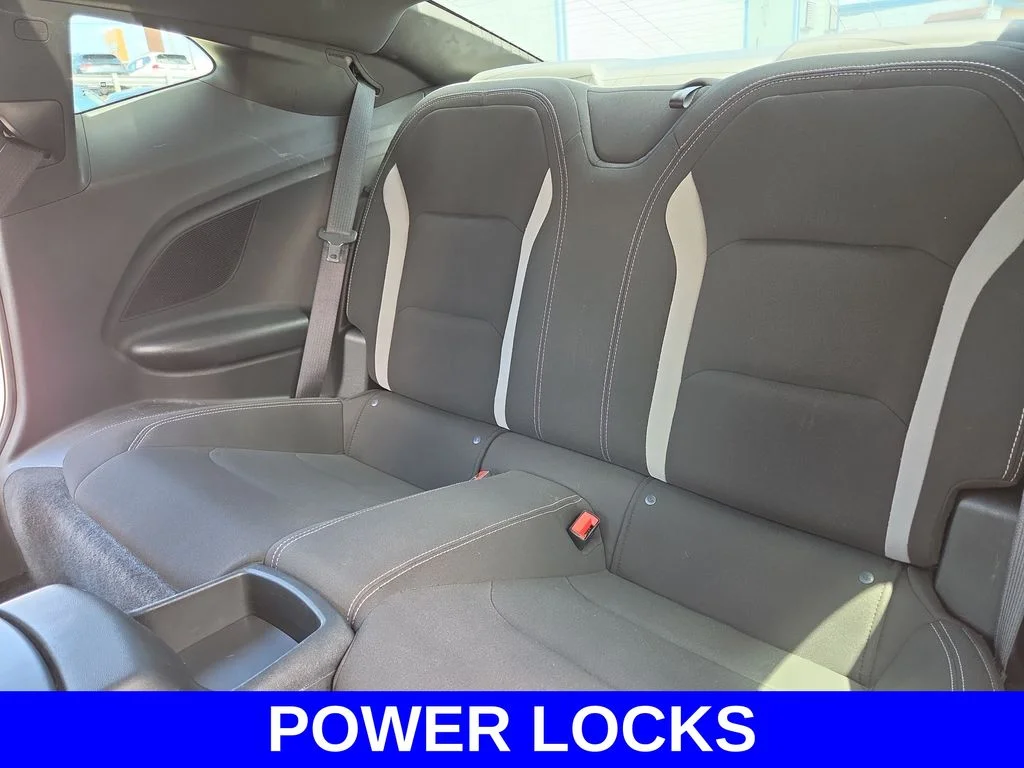 Used 2018 White Chevrolet 1LT image 11