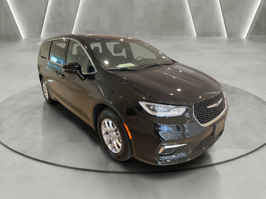 2026 Chrysler Pacifica Select - Photo 6