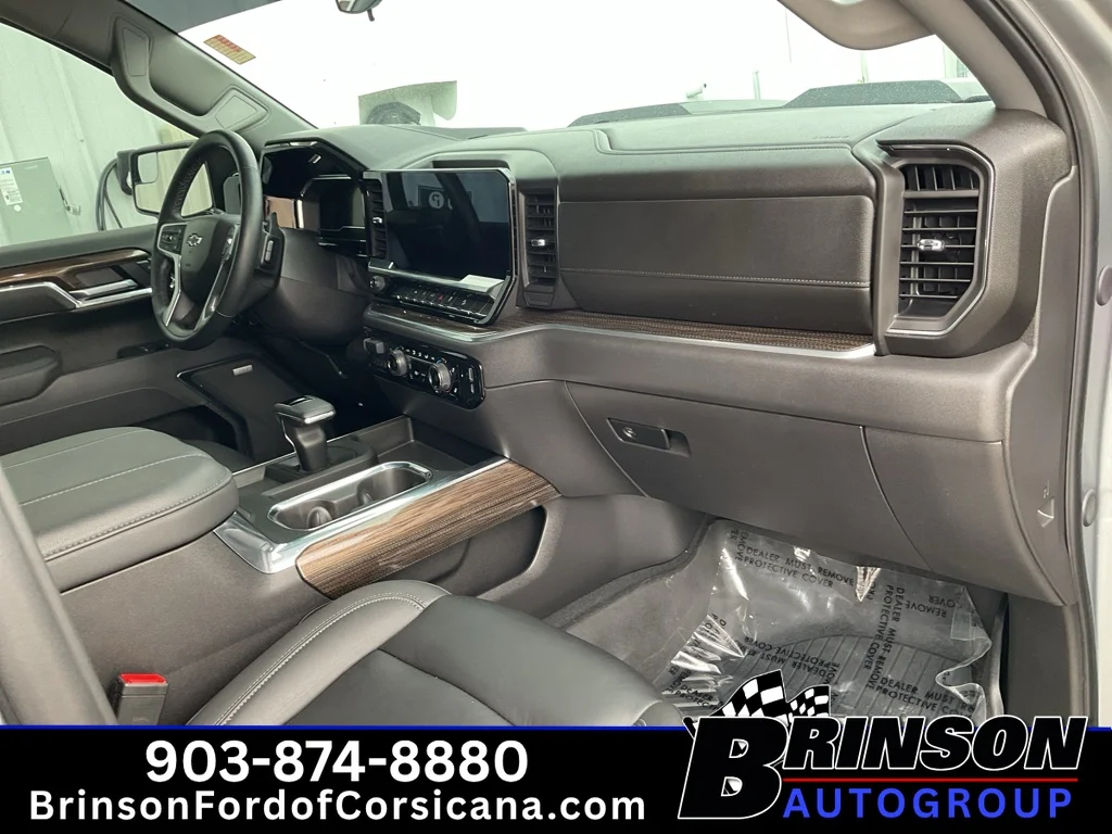 Used 2025 Sterling Gray Metallic Chevrolet LT Trail Boss image 22