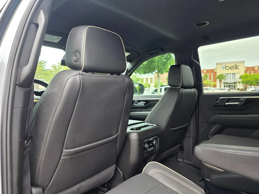 Used 2025 Sterling Gray Metallic Chevrolet Premier image 27