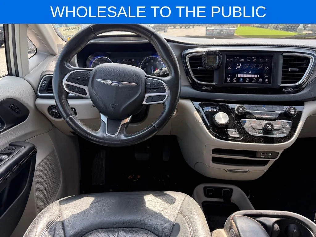 Used 2020 Silver Chrysler Touring L image 6