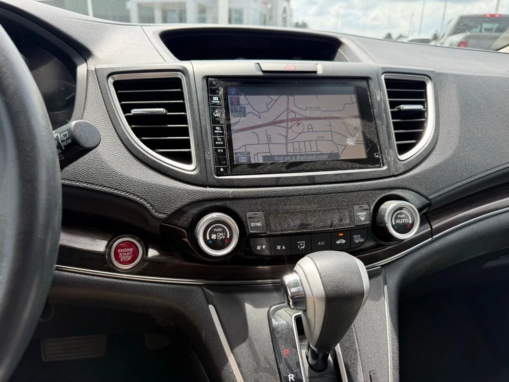 Used 2016 Red Honda Touring image 17