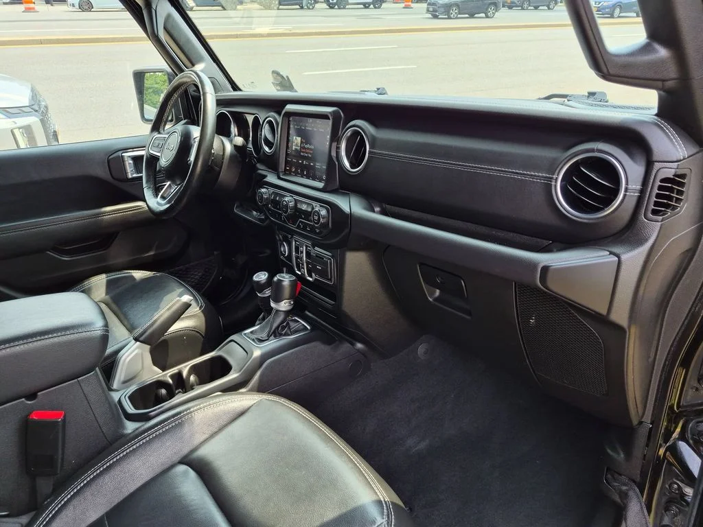 Used 2022 Black Jeep Unlimited Sahara 4xe image 26