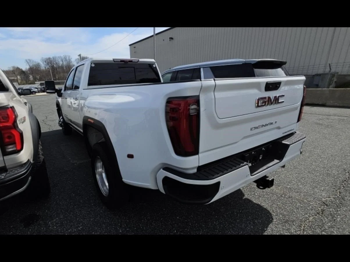 Used 2024 Summit White GMC Denali DRW image 6