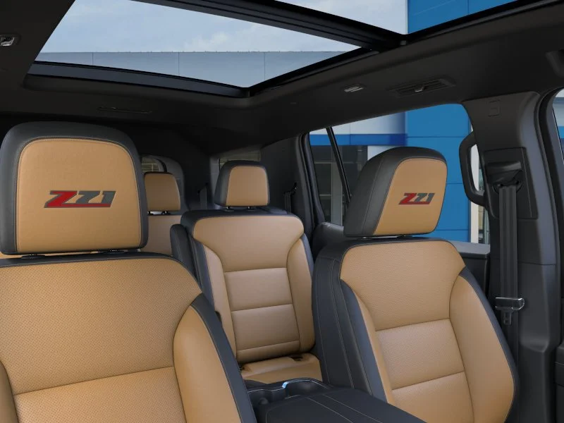 New 2027 Polar White Tricoat Chevrolet AWD Z71 image 25