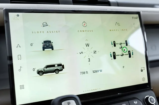 New 2026 Green Land Rover S image 34