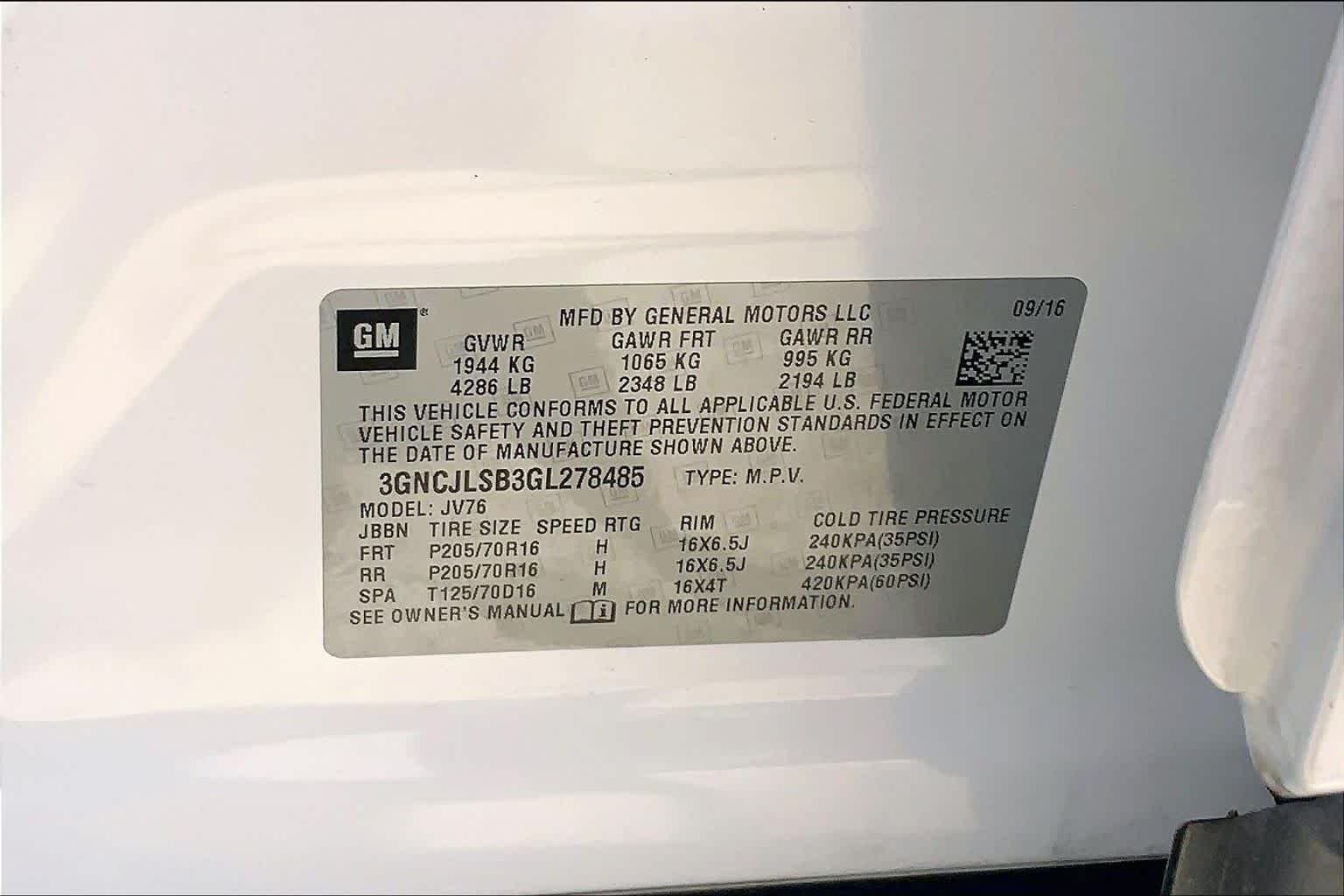Used 2016 Summit White Chevrolet LT image 31